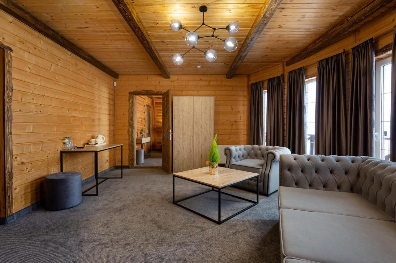 Svoi Hotel Paljanycja Exteriér fotografie