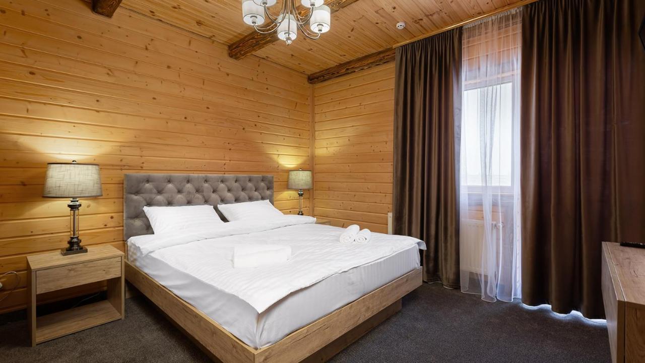 Svoi Hotel Paljanycja Exteriér fotografie