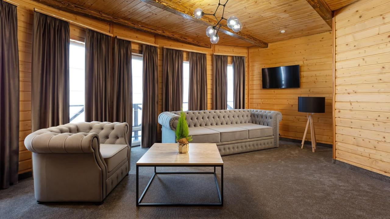 Svoi Hotel Paljanycja Exteriér fotografie