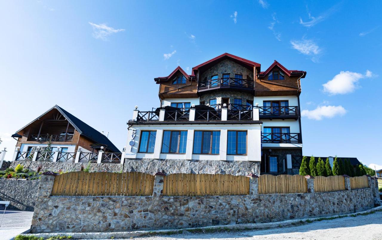 Svoi Hotel Paljanycja Exteriér fotografie