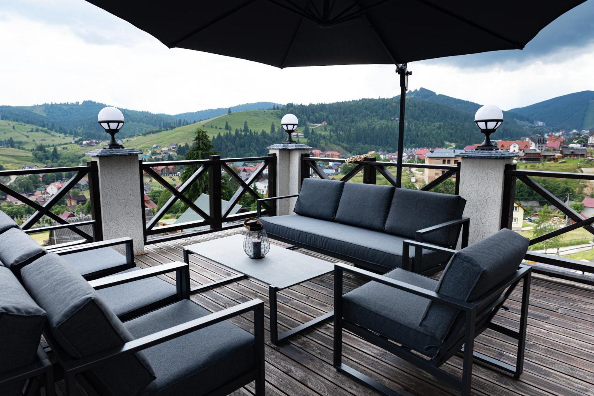 Svoi Hotel Paljanycja Exteriér fotografie