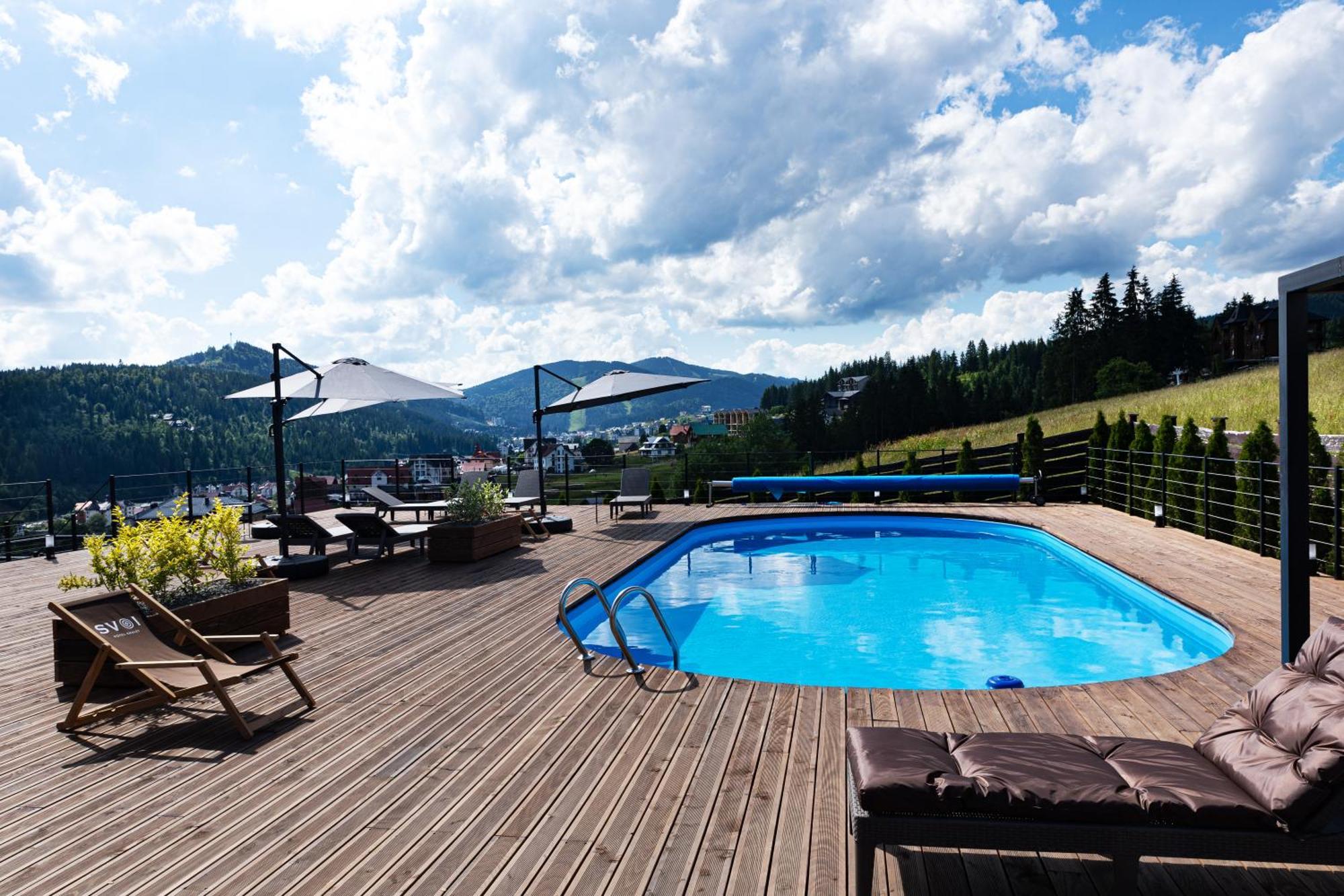 Svoi Hotel Paljanycja Exteriér fotografie